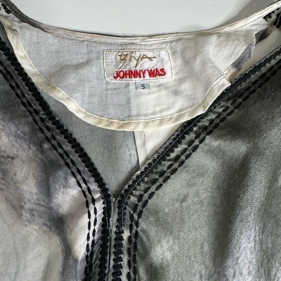 BIYA Johnny Was Silk Tunic Gray Watercolor Size S - Picture 5 of 7